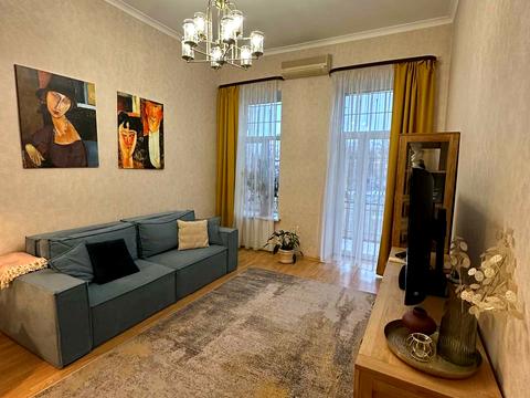 квартира за адресою Дмитра Яворницького просп. (Карла Маркса), 41