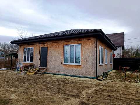 будинок за адресою Баранівка, 1