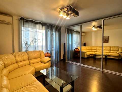 квартира за адресою Дарницький бульв., 8-А