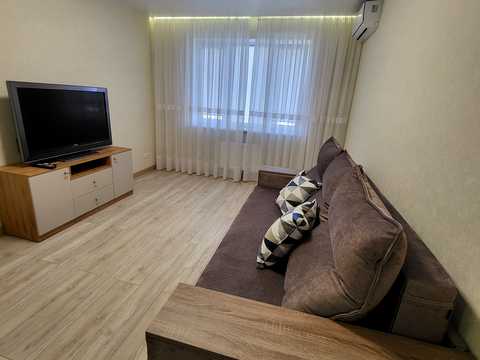 квартира за адресою Андрія Аболмасова вул. (Панельна), 7