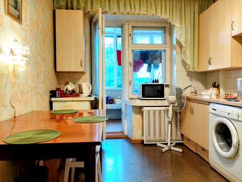 квартира за адресою Раїси Окіпної вул., 1