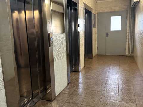 квартира за адресою Бориса Гмирі вул., 12-Б