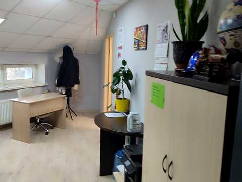 комерційна за адресою Любецька вул., 56