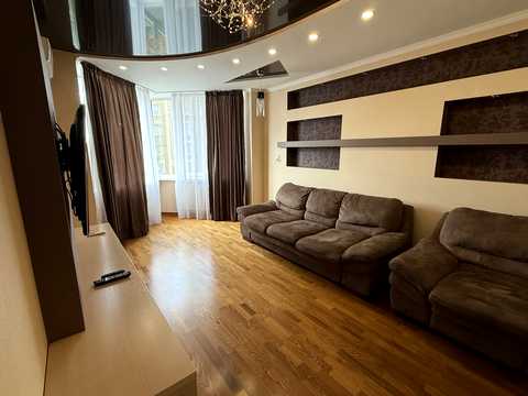 квартира за адресою Салютна вул., 1-Б