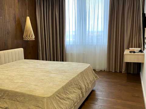 квартира за адресою Ревуцького вул., 7-В