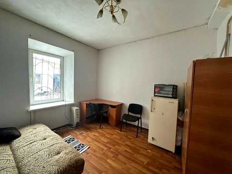 квартира за адресою Короленка вул. (Первозванівська), 27