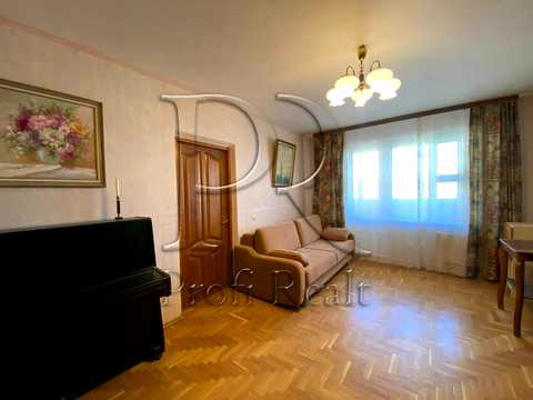 квартира за адресою Анни Ахматової вул., 13-Б