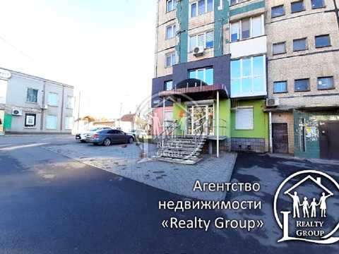 комерційна за адресою Українська вул.