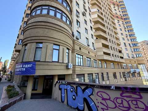 комерційна за адресою Дмитрівська вул., 75