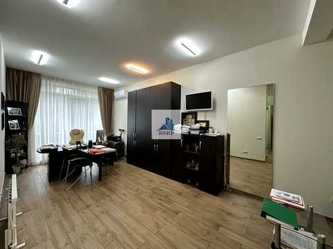 комерційна за адресою Джона Маккейна вул. (Івана Кудрі), 26