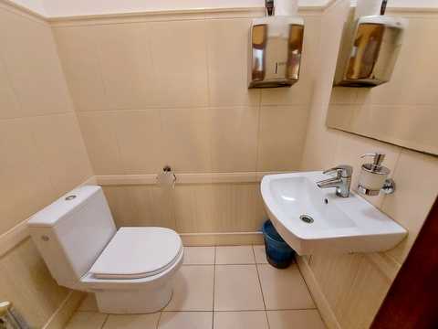 комерційна за адресою Шовковична вул., 11/1