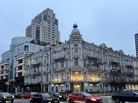 коммерческая по адресу Большая Васильковская ул. (Красноармейская), 60