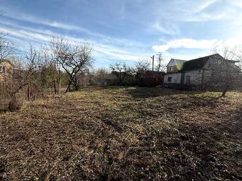 будинок за адресою с. Карпівці, Вишнева, 2