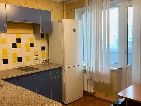 квартира за адресою Голосіївський просп. (40-річчя Жовтня), 7