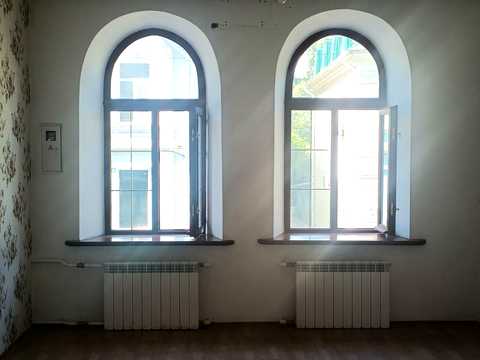 коммерческая по адресу Межигорская ул., 22