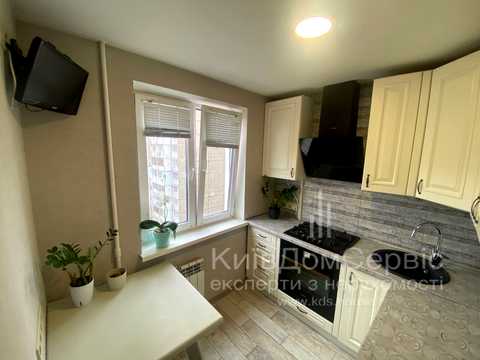 квартира за адресою Озерна вул., 20