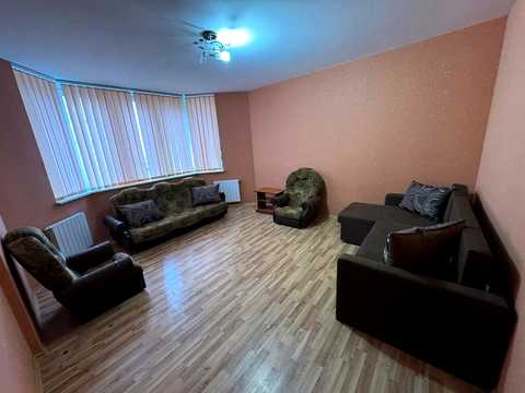 квартира за адресою Бориса Гмирі вул., 8-Б