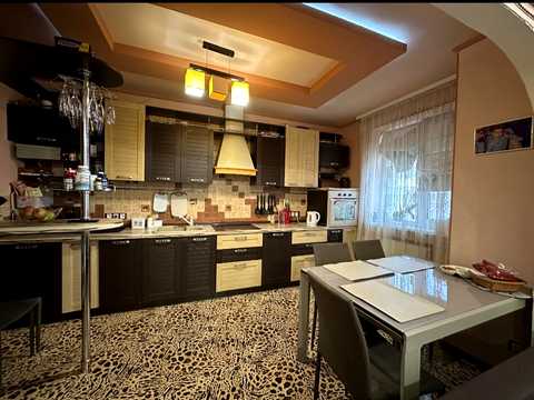 квартира за адресою Тракторобудівників просп., (94в)
