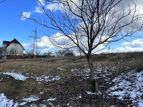 участок по адресу Лісниківська ул.