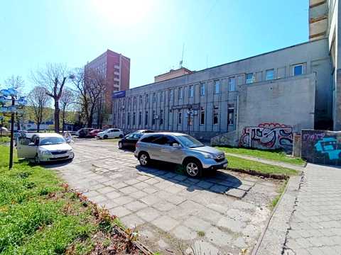 коммерческая по адресу Героїв Майдану ул. (Театральна), 10
