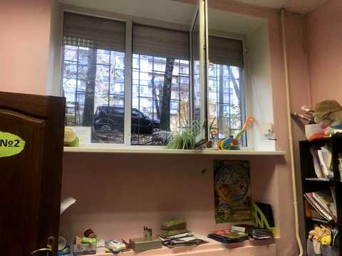 комерційна за адресою Пирогівський Шлях вул. (Червонопрапорна), 44-А