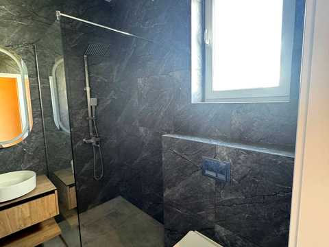 дом по адресу с. Святопетровское, Белогородская, 35
