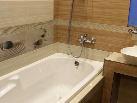 квартира за адресою Валентинівська вул. (Блюхера), 42