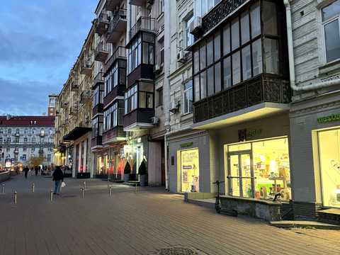 квартира за адресою Басейна вул., 3