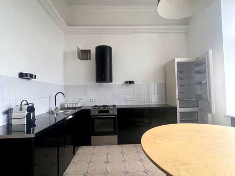 квартира за адресою Шовковична вул., 36/7