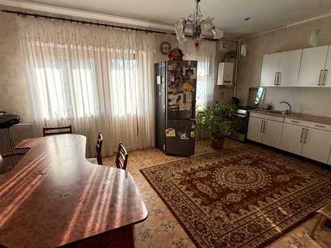 будинок за адресою Людмили Гінзбург пров. (Щорса)