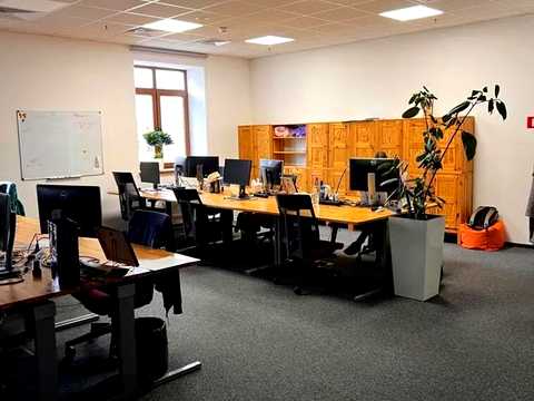 коммерческая по адресу Верхній Вал ул., 10