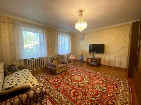 будинок за адресою Каменярів вул.