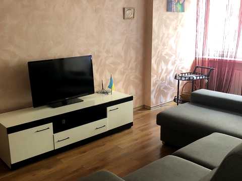квартира за адресою Велика Васильківська вул. (Червоноармійська), 124-А