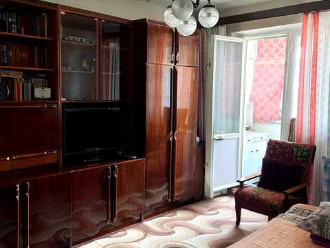 квартира за адресою Михайла Лушпи просп. (Космонавтів), 22