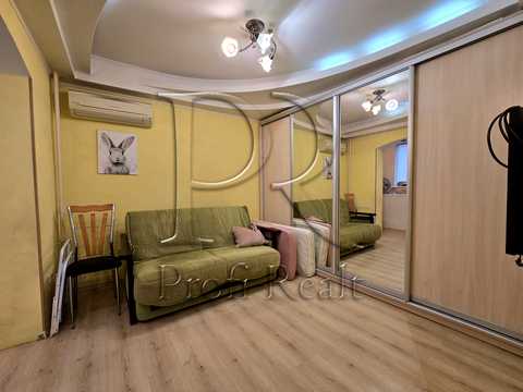 квартира за адресою Йорданська вул. (Лайоша Гавро), 4