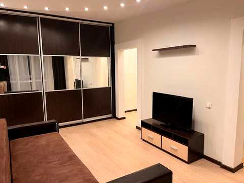 квартира за адресою Олени Теліги вул., 7-А