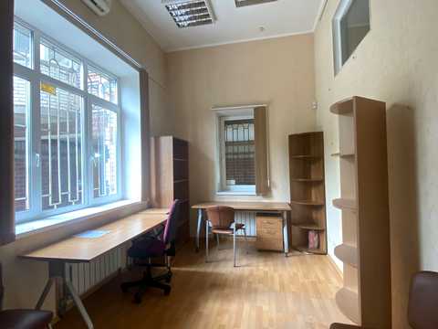 комерційна за адресою Степана Руданського вул., 4-6