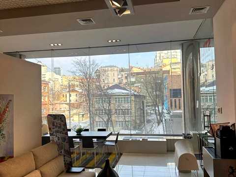 комерційна за адресою Жилянська вул., 59