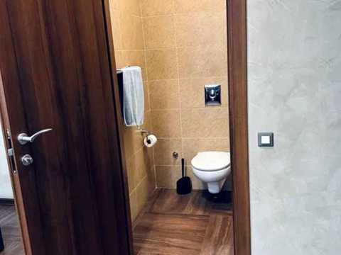 комерційна за адресою Одеса, Літературна вул., 1а