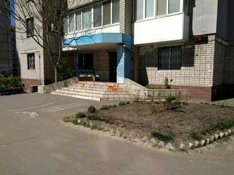 коммерческая по адресу М.Жукова, 7б