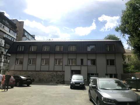 комерційна за адресою Гоголівська вул., 37/2