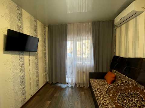 квартира за адресою Добровольців вул., 4