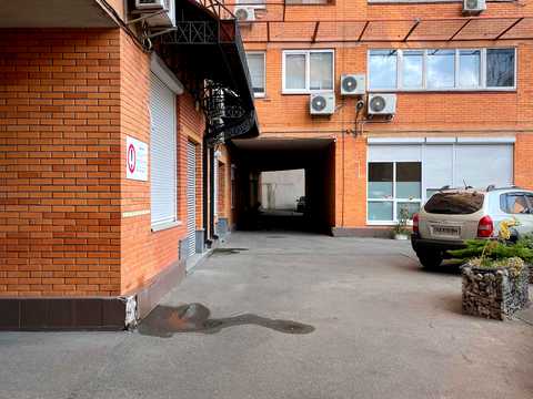комерційна за адресою Ділова вул. (Димитрова), 2-Б