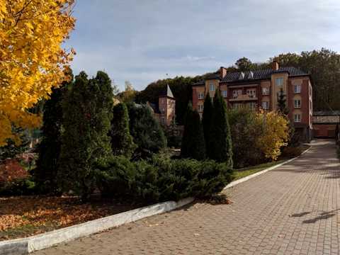 комерційна за адресою Курортна, 19