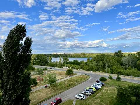 квартира за адресою Прирічна вул., 17