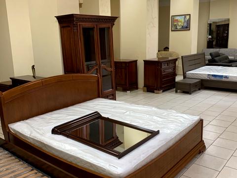 комерційна за адресою Кривий Ріг, Шахтарської Слави пл. (Дзержинського), 1