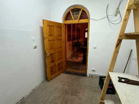 комерційна за адресою Шкільна вул., 22