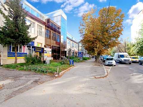 коммерческая по адресу Грушевського ул., 45