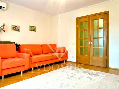 квартира за адресою Автозаводська вул., 5-А