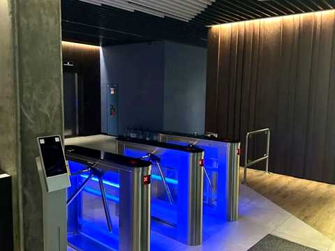 коммерческая по адресу Зоологическая ул., 5